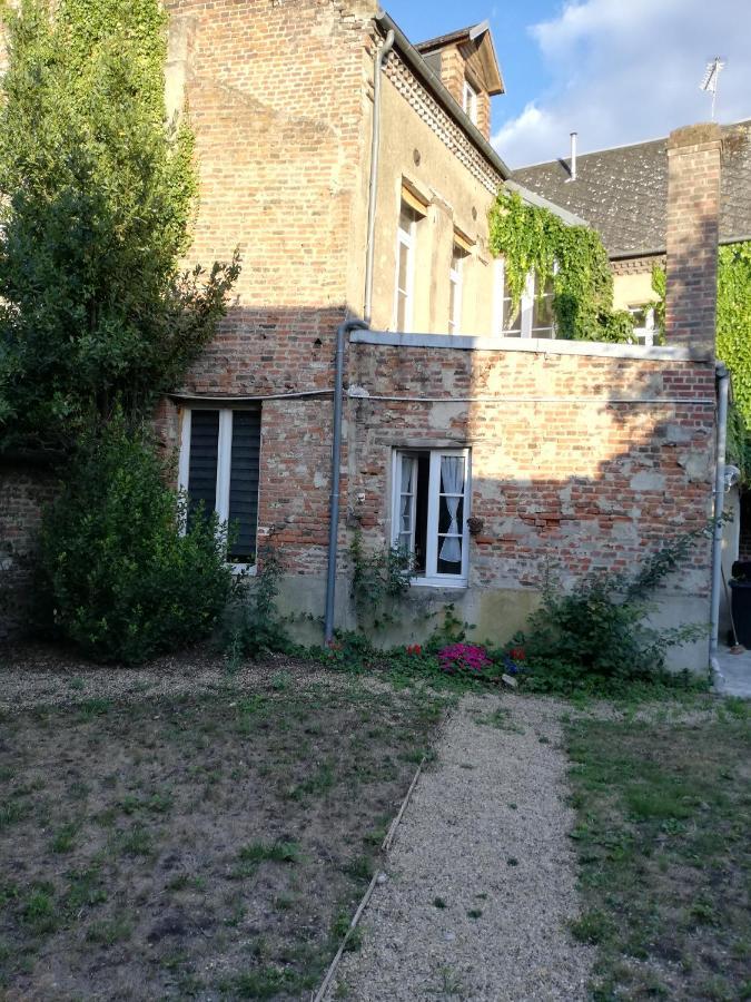 Villa Sweet Garden La Fere Esterno foto